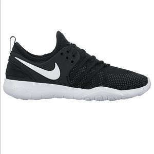 NWOT Nike Free TR 7 Women’s Training Shoes